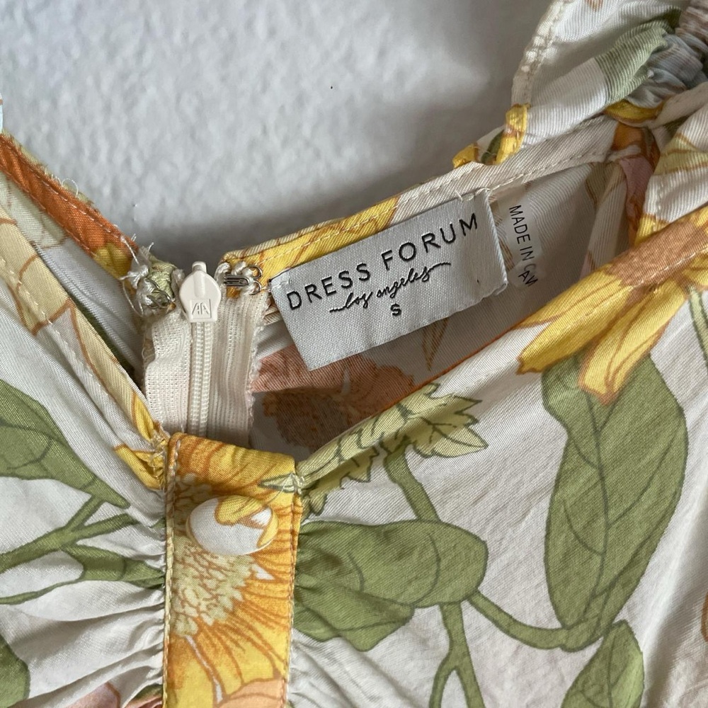 Floral Ruched Dress - Picture 4 of 5